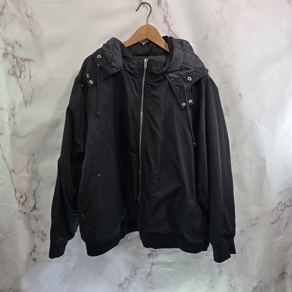 Torrid Jacket Womens 6 6X Black Coat Hooded Bomber Shell Quilted Synthetic - Picture 1 of 15